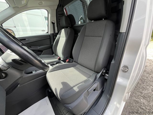 Furgon blaszak VOLKSWAGEN CADDY AUTOMATIK AHK NAVI KLIMA TEMP SHZ