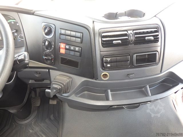 Kamion sa ravnom platformom i ceradom MERCEDES-BENZ 1223 L Atego 4/Pritsche 7,2m/LBW/AHK/Klima/98tkm