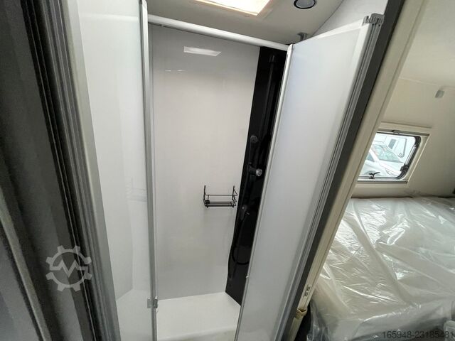 Semi-integrated camper ETRUSCO 7.4 SBC | Markise, Multimedia Paket,Safety Paket
