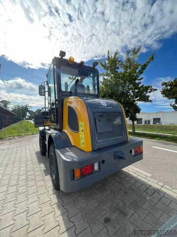 Radlader Knicklader Minilader Minischauf Gunter machine GG010