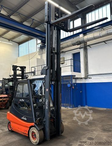 Челен мотокар LINDE E30/02