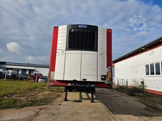 Хладилен полуремарке SCHMITZ CARGOBULL Tiefkühler City, 2. Achse drehbar, Carrier 1550