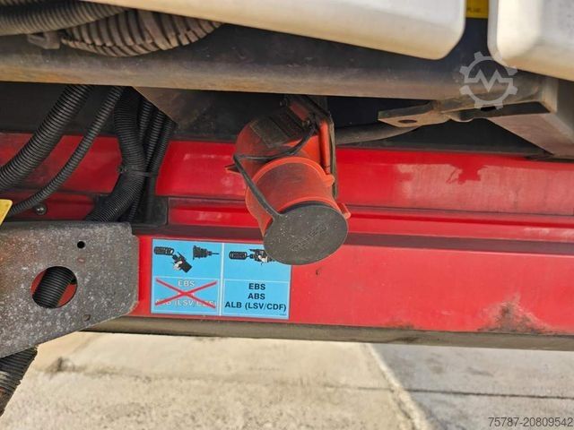 Хладилен полуремарке SCHMITZ CARGOBULL Tiefkühler City, 2. Achse drehbar, Carrier 1550