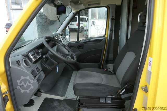Vrachtwagen met bakwagen iveco Daily 35 S11 C30C AUTOMATIK KAMERA MAXI Regale DURCHGANG