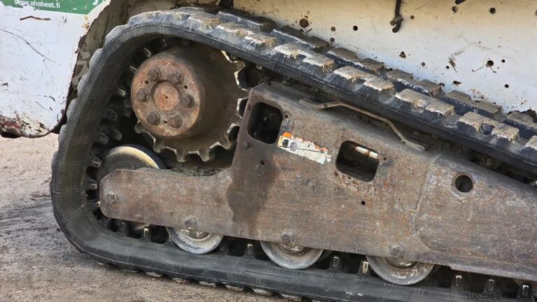 Caricatore cingolato Bobcat T140