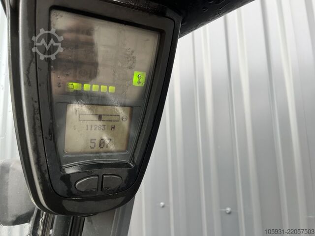 Stivuitor electric cu 4 roți Linde E25L-01