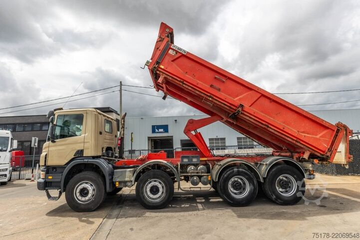 Truk jungkit SCANIA P380+BIBENNE CIF