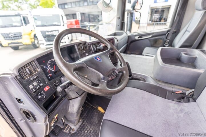 Truk jungkit SCANIA P380+BIBENNE CIF