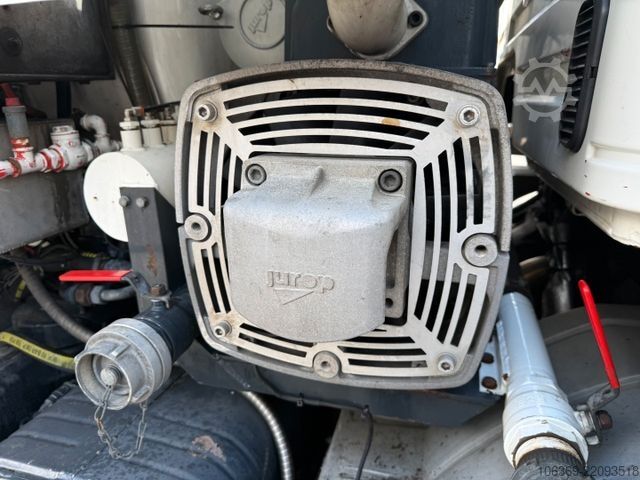 Вакуумний автоцистерна MERCEDES-BENZ Atego 922 4x2 Hvidtved Larsen CityFlex204