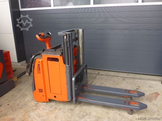 Stivuitor manual Linde L12 LHPAP