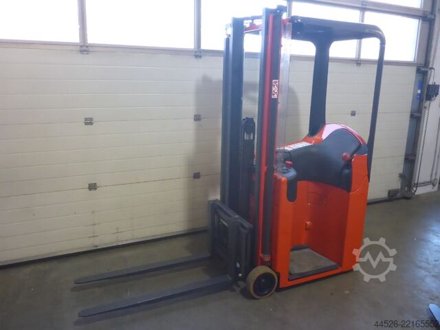 Stivuitor electric cu 3 roți Linde E10