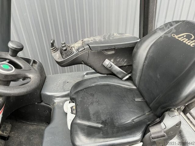 รถยกไฟฟ้า 3 ล้อ Linde E16C-02