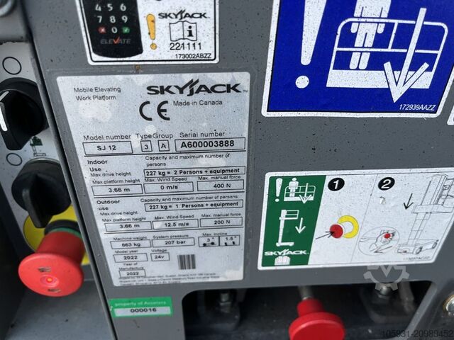 Vertikalni lift Skyjack SJ12