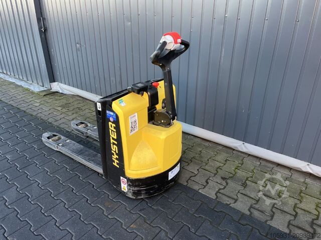 รถลากพาเลทแบบมือโยก Hytsu P1.6