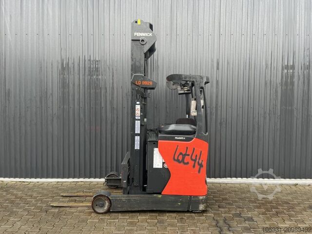 รถยกเข้าถึงสินค้า Linde R14SN