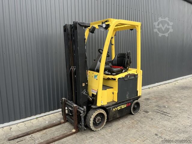 รถโฟล์คลิฟท์ไฟฟ้า 4 ล้อ Hyster E2.0XN
