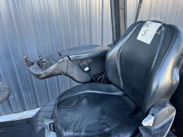 รถยกแอลพีจี Linde H20T-01