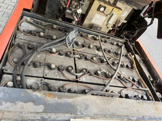 รถโฟล์คลิฟท์ไฟฟ้า 4 ล้อ Toyota 7FBMF40