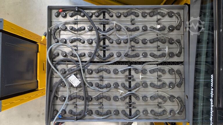 Elektryczny wózek widłowy 4-kołowy Jungheinrich EFG 425s neuwertige Batterie
