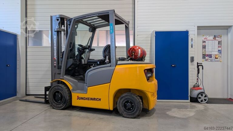 LPG Forklifts Jungheinrich TFG 425 GE115-500DZ