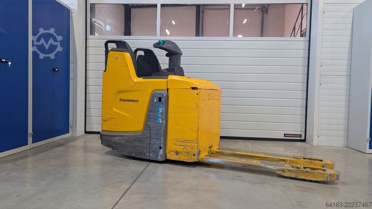Electric Pallet Truck Jungheinrich ERE 225 f. P.