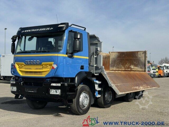 三向自卸卡车 Iveco 340T45 Trakker 8x4 Bordmatik Links+Hinten 351TKM