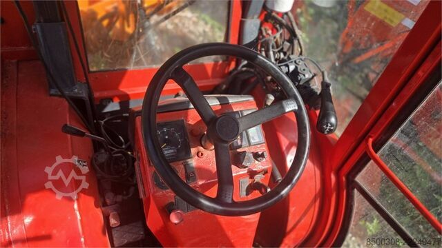 Nosilec orodja / komunalni traktor 4WS z Antonio Carraro TTR 4400 HST