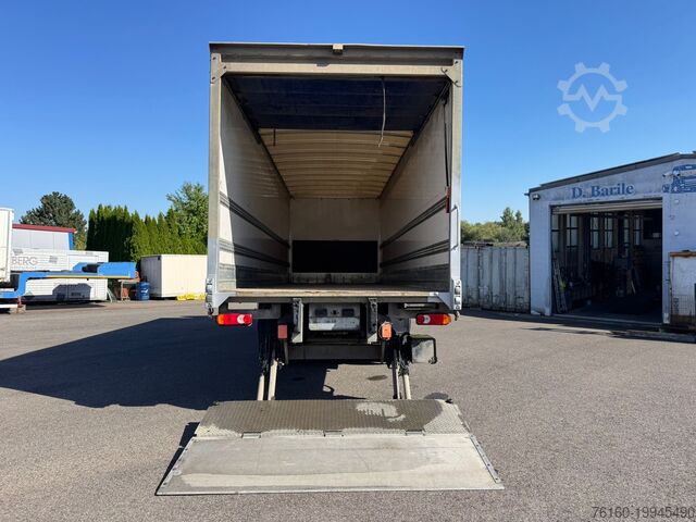 กล่องพร้อมลิฟต์ท้ายแบบเลื่อนได้ Iveco EUROCARGO 160E25P