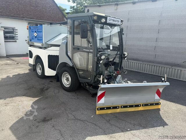 Véhicule utilitaire public Hako Citymaster 1650 4x4 Kehrmasch.+Winterdie