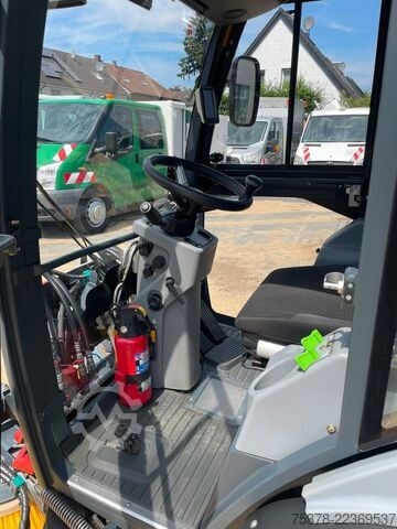 Véhicule utilitaire public Hako Citymaster 1650 4x4 Kehrmasch.+Winterdie
