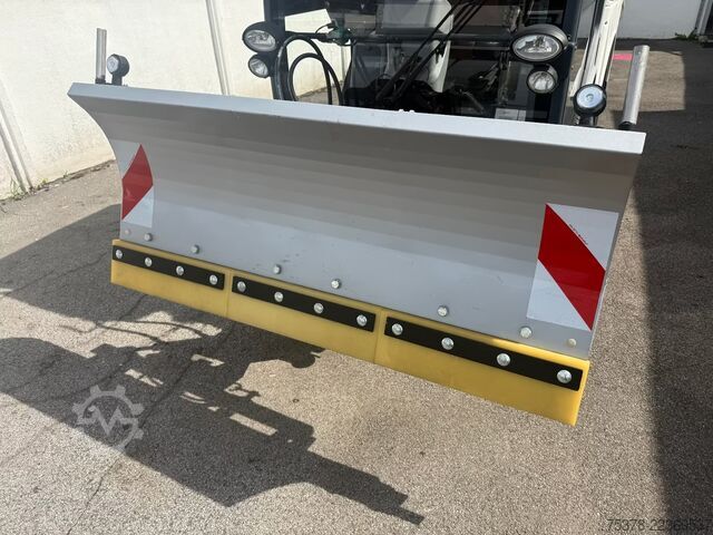 Véhicule utilitaire public Hako Citymaster 1650 4x4 Kehrmasch.+Winterdie