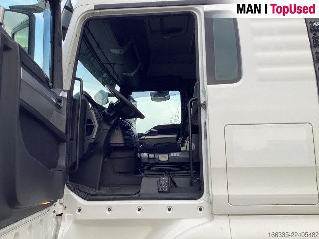 Hazardous materials truck MAN TGX 18.400 4X2 BLS