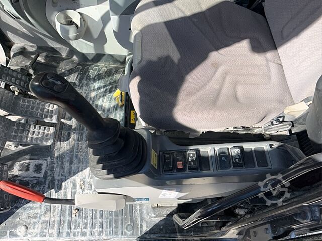 Escavadora de rastos Hitachi ZX210LC-6