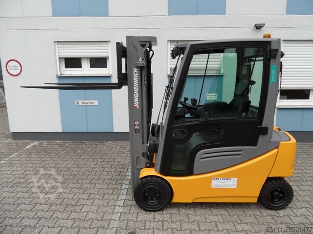 Elektrische vorkheftruck met 4 wielen Jungheinrich EFG 320 - Kabine mit Heizung - Freihub