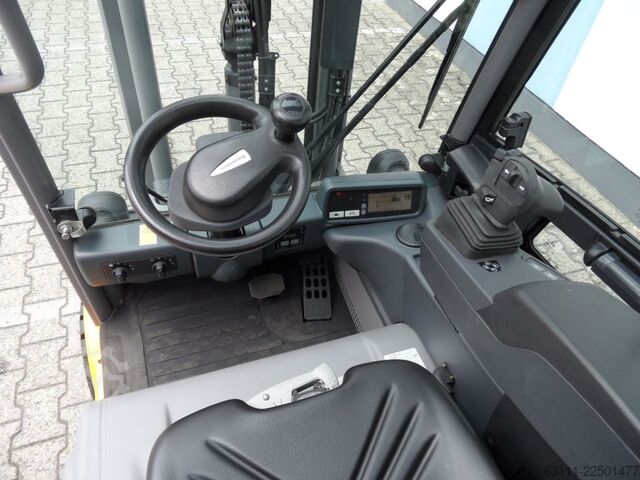 Elektrische vorkheftruck met 4 wielen Jungheinrich EFG 320 - Kabine mit Heizung - Freihub