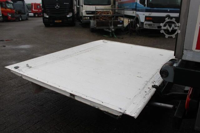 การขนส่งแช่เย็น/แช่แข็ง Iveco Eurocargo 140e22 + EURO 6 + LOW KM + chereau
