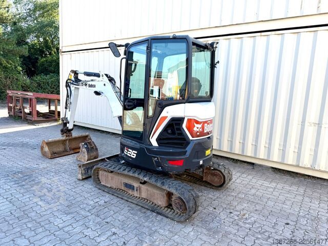 Міні-екскаватор BOBCAT E26 / 2021 BJ / 2 x Löffel / 1.665 H
