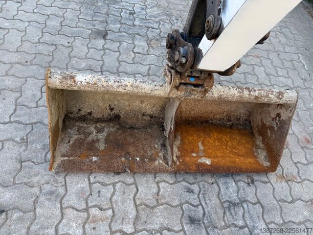 Міні-екскаватор BOBCAT E26 / 2021 BJ / 2 x Löffel / 1.665 H