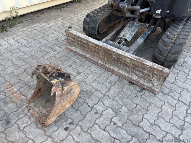 Міні-екскаватор BOBCAT E26 / 2021 BJ / 2 x Löffel / 1.665 H