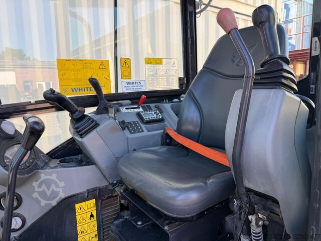 Міні-екскаватор BOBCAT E26 / 2021 BJ / 2 x Löffel / 1.665 H