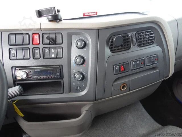 фургон-автовоз DAF LF 210 oprijlaadbak,airco