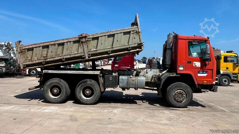 Ανατροπή 3 όψεων Volvo FL12-380 (6X6 / EJES GRANDES / LAMES / BIG AXLE...