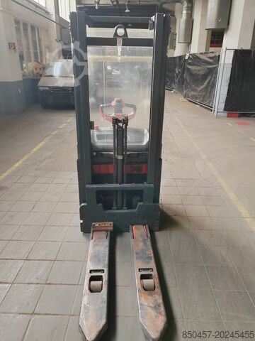 Apiladores de palés Linde L14 2.9m/ initial/ free lift