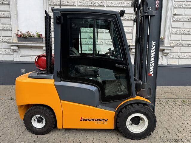 Carretilla elevadora de 4 ruedas Jungheinrich TFG 430