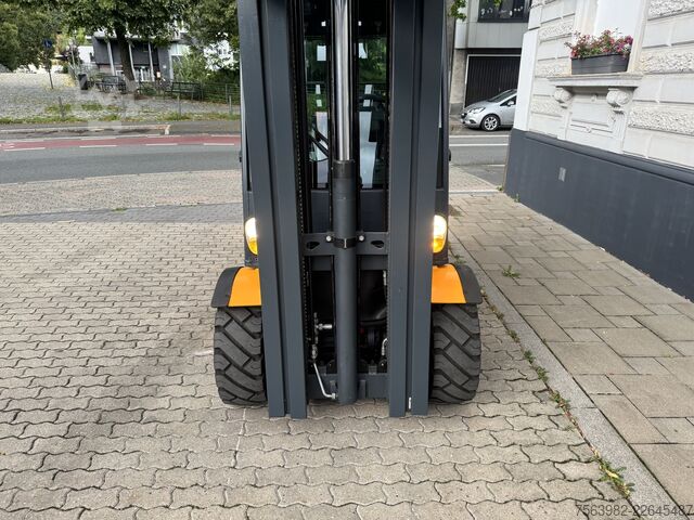Carretilla elevadora de 4 ruedas Jungheinrich TFG 430