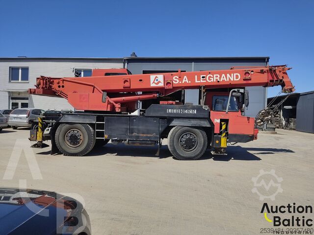เครนทุกพื้นที่ Liebherr LTM 1025
