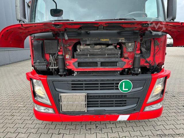 Hazardous substances Volvo FM 460 Globetrotter, Night-Airco, ADR (FL, AT),...