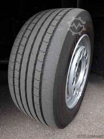 फ्लैटबेड ट्रक टार्प के साथ MERCEDES-BENZ 1833 LnR L-Fhs./Pritsche 7,35m/LBW 2to/Vollluftg