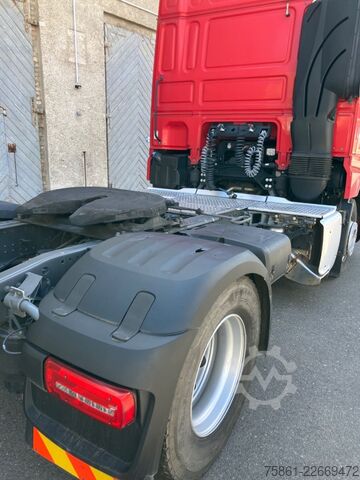 मानक ट्रैक्टर यूनिट DAF XF 450