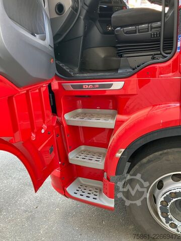मानक ट्रैक्टर यूनिट DAF XF 450